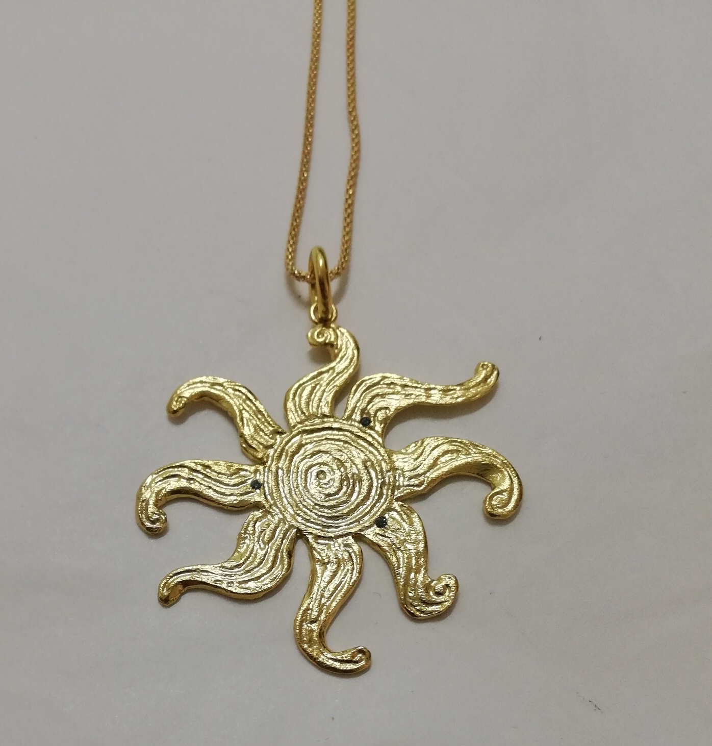 Collana con pendente Linea Sicilia