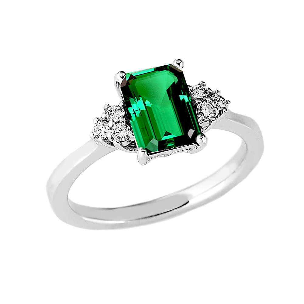 Emerald and diamond ring 750% gold GEMMEArt.AN2524-1